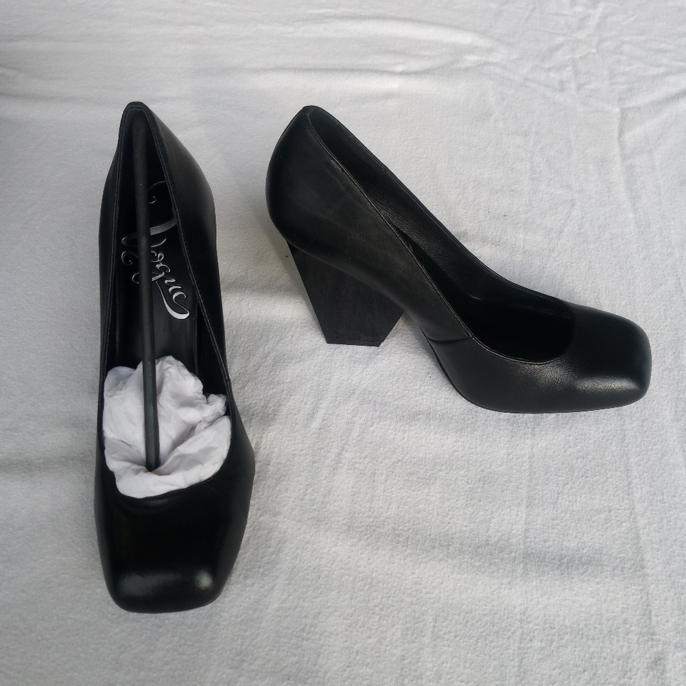 Shoes - Picture 2 of 4